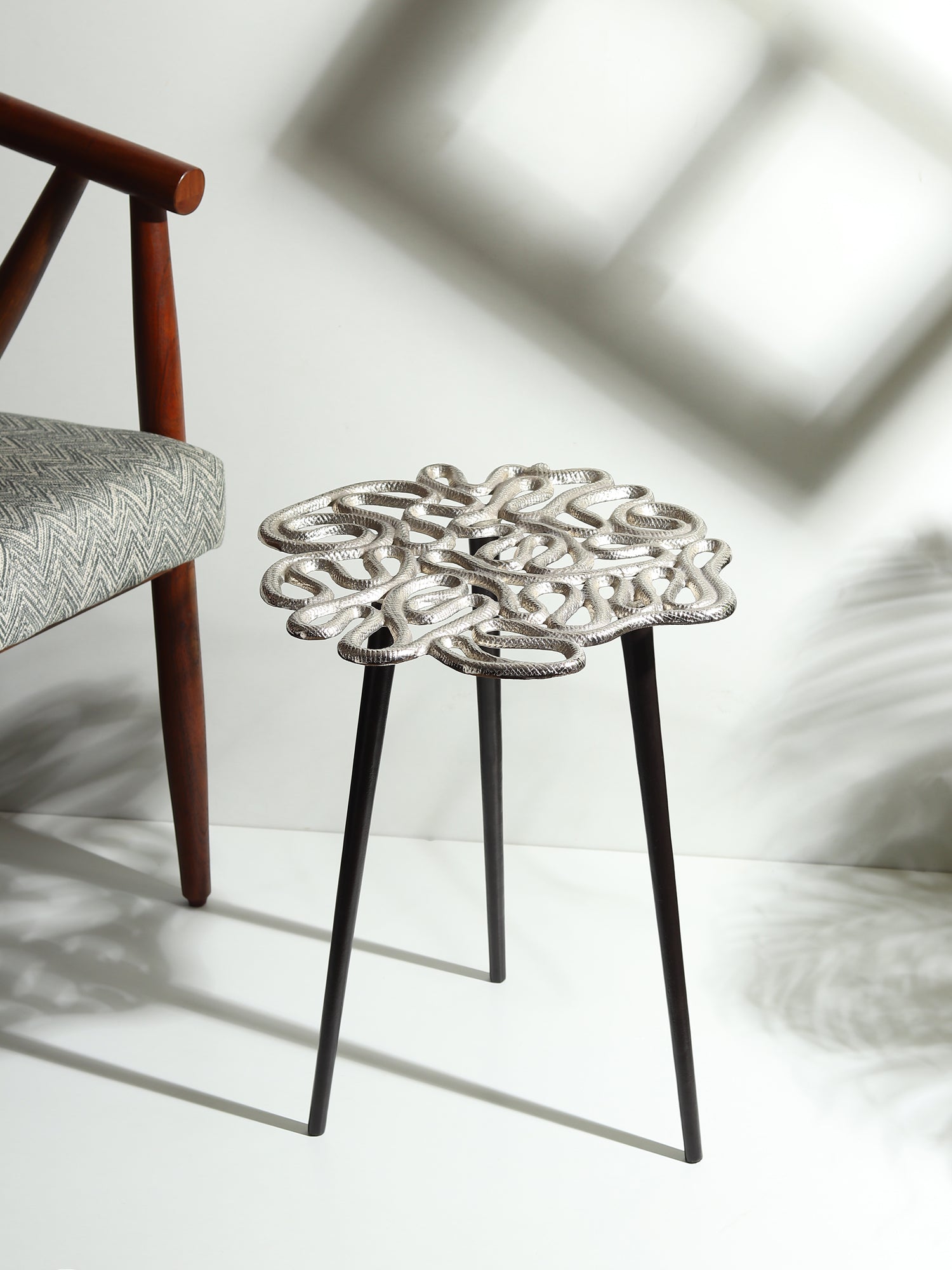 Sliitherin'S End Table