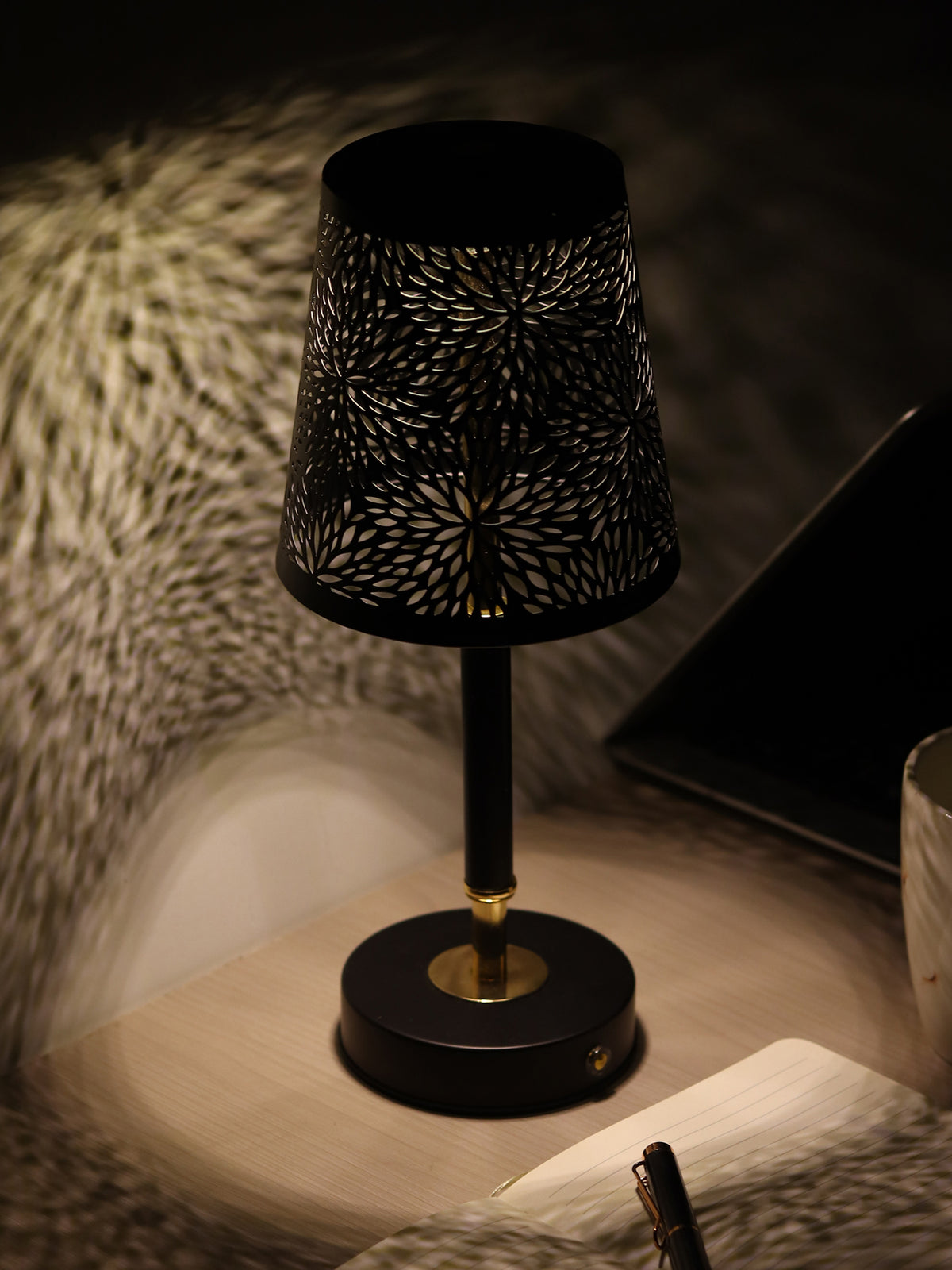 Veyra Table Lamp
