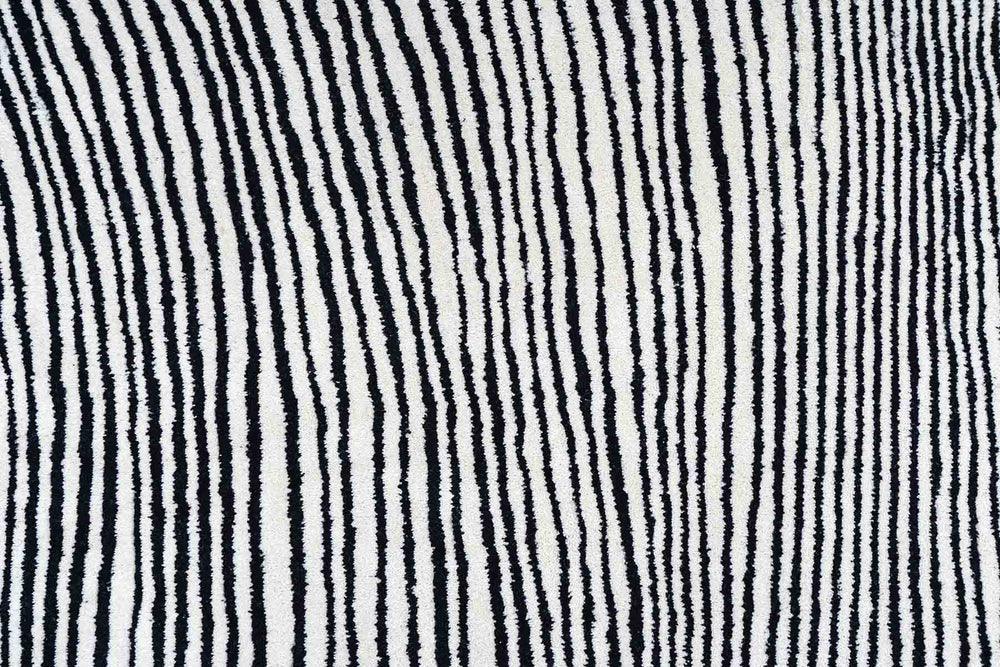 Monochrome Handwoven Luxury Rug – 100% Wool