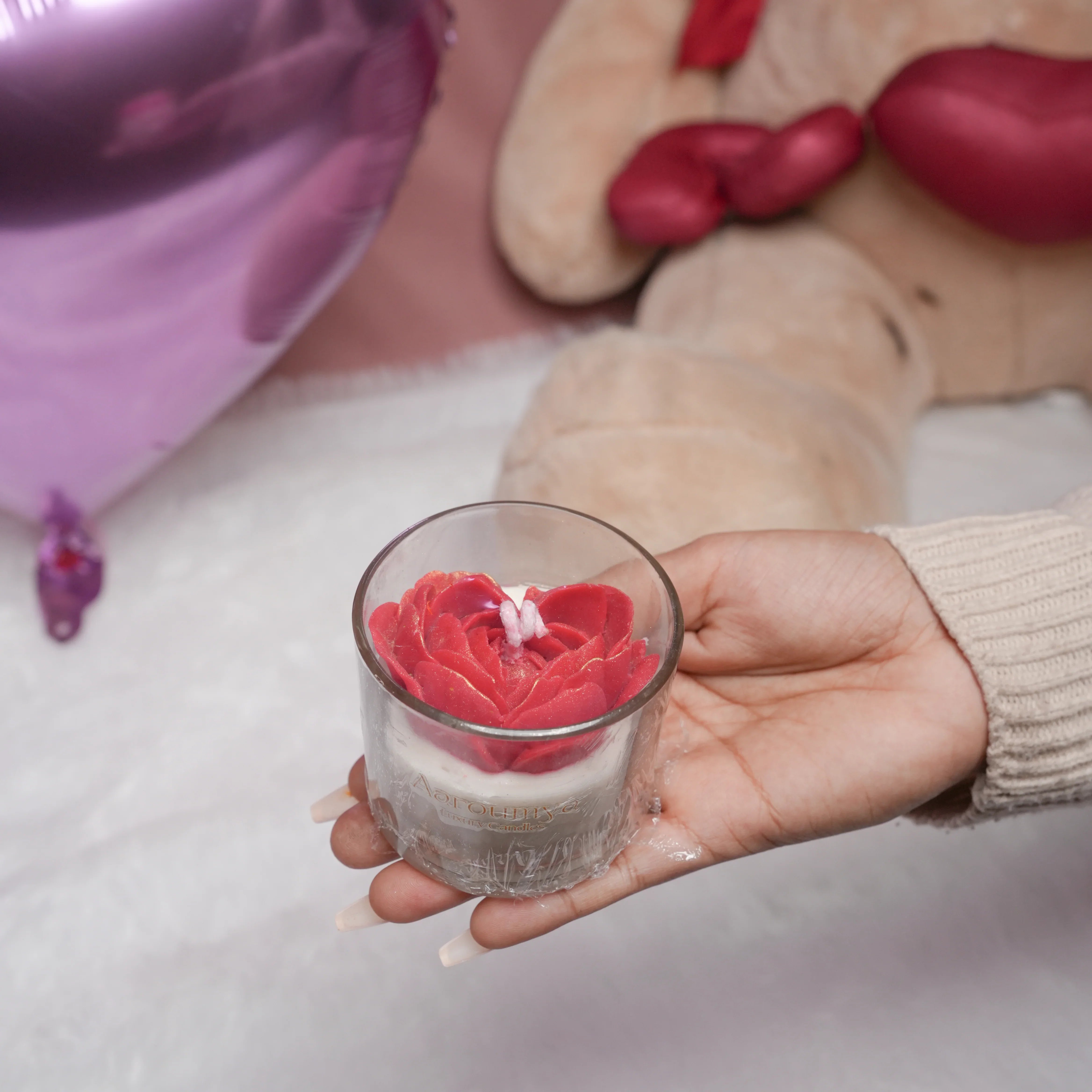 Ruby heart candle