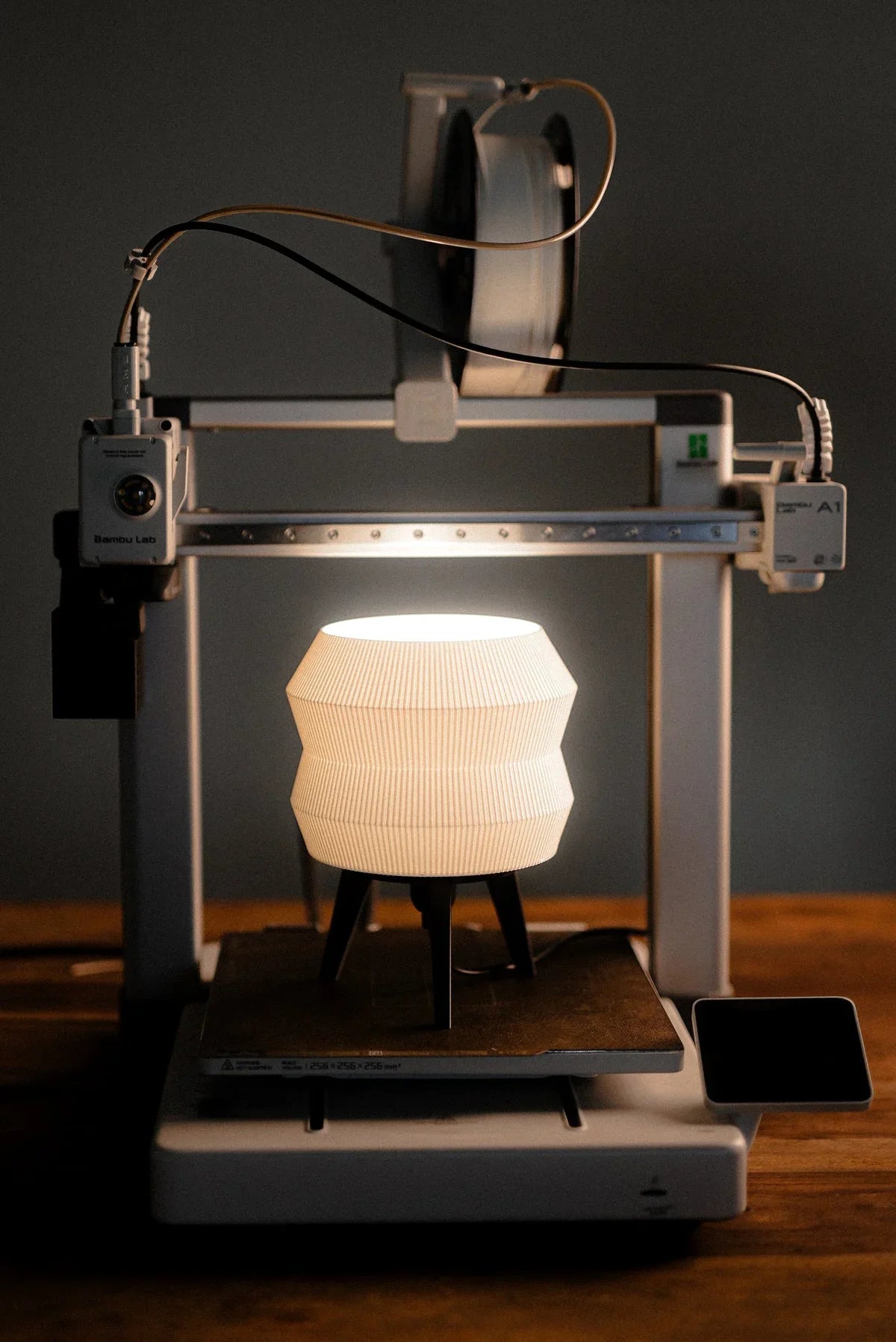 Layers Edition : Echo Table Lamp