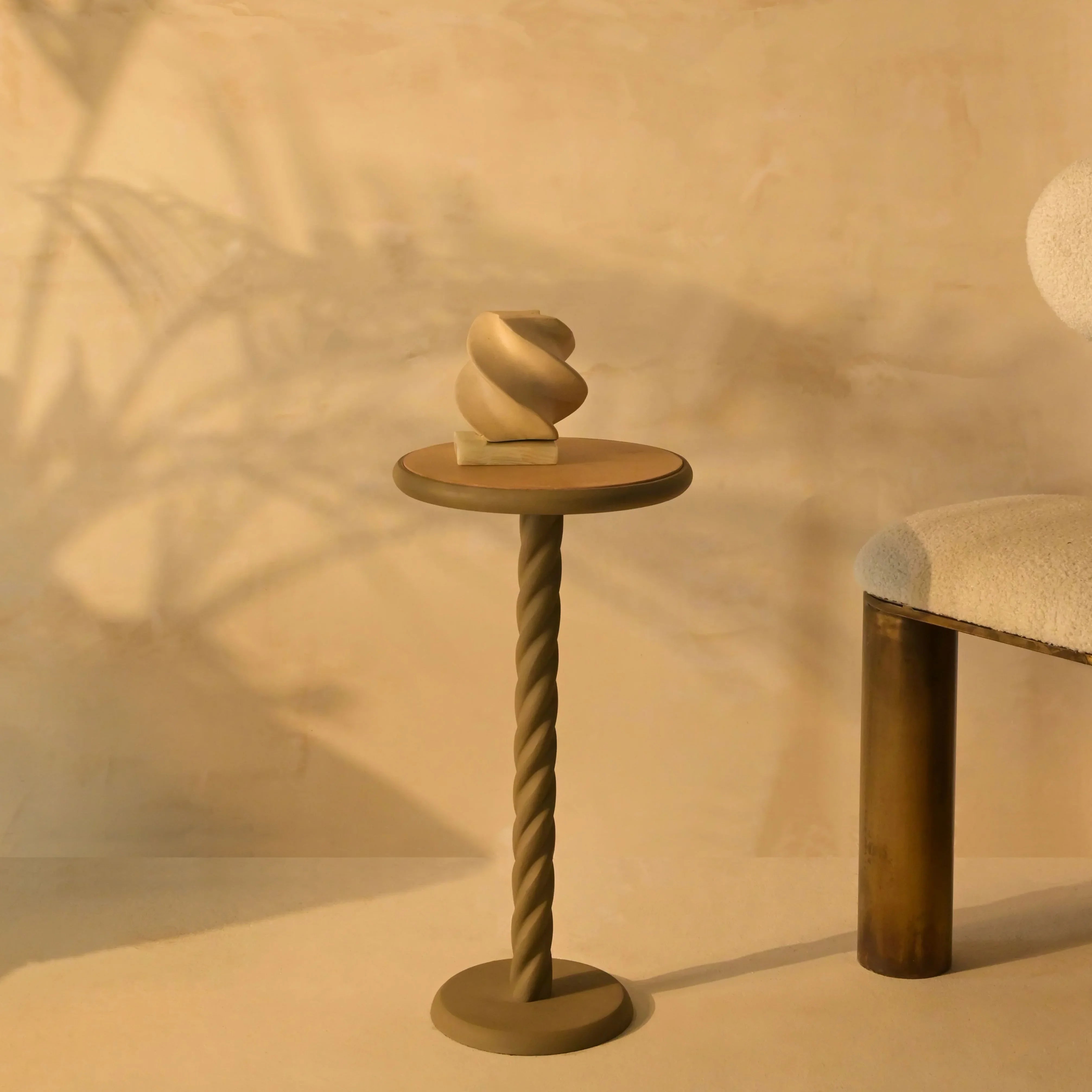 Tova Table | Aluminium