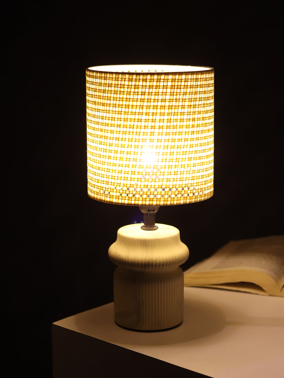 Ruffle Forme Table Lamp