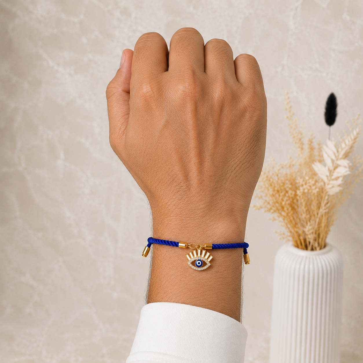 Nazar Se Surakshit Rakhi Hamper