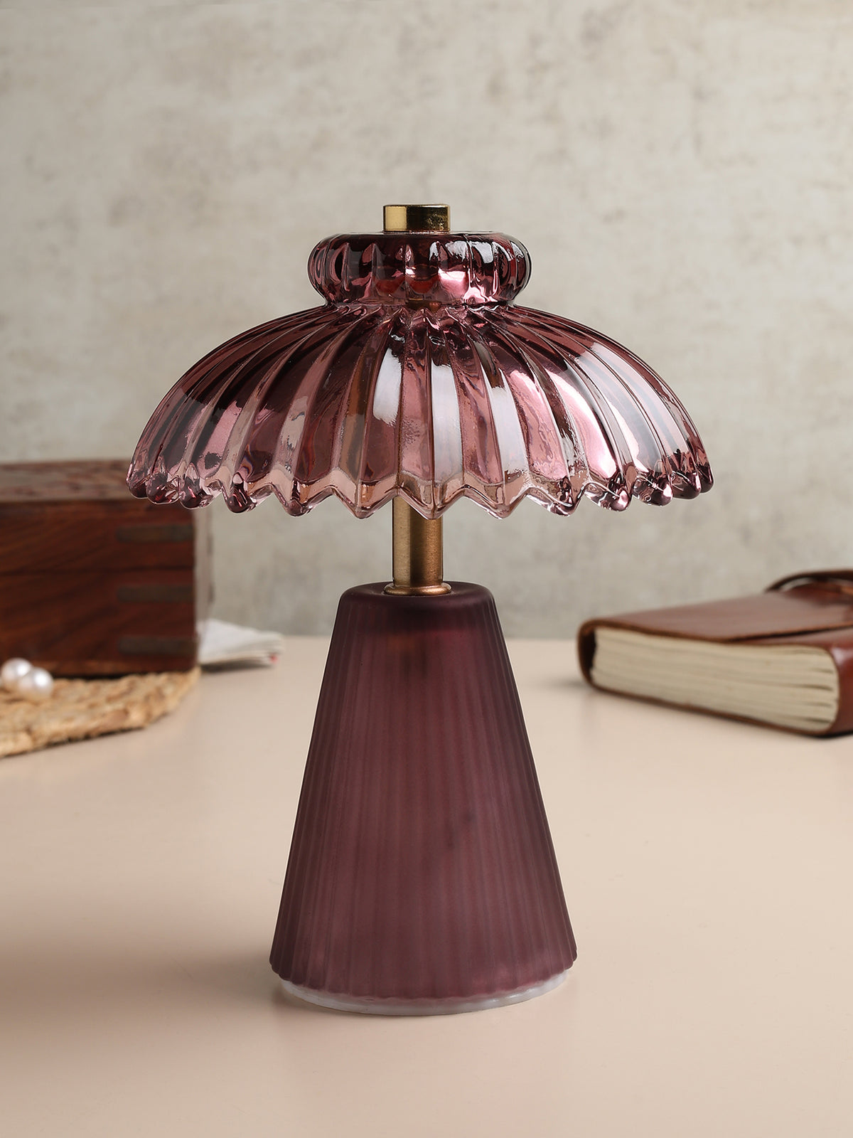 Cressa Crystelle Glass Lamp