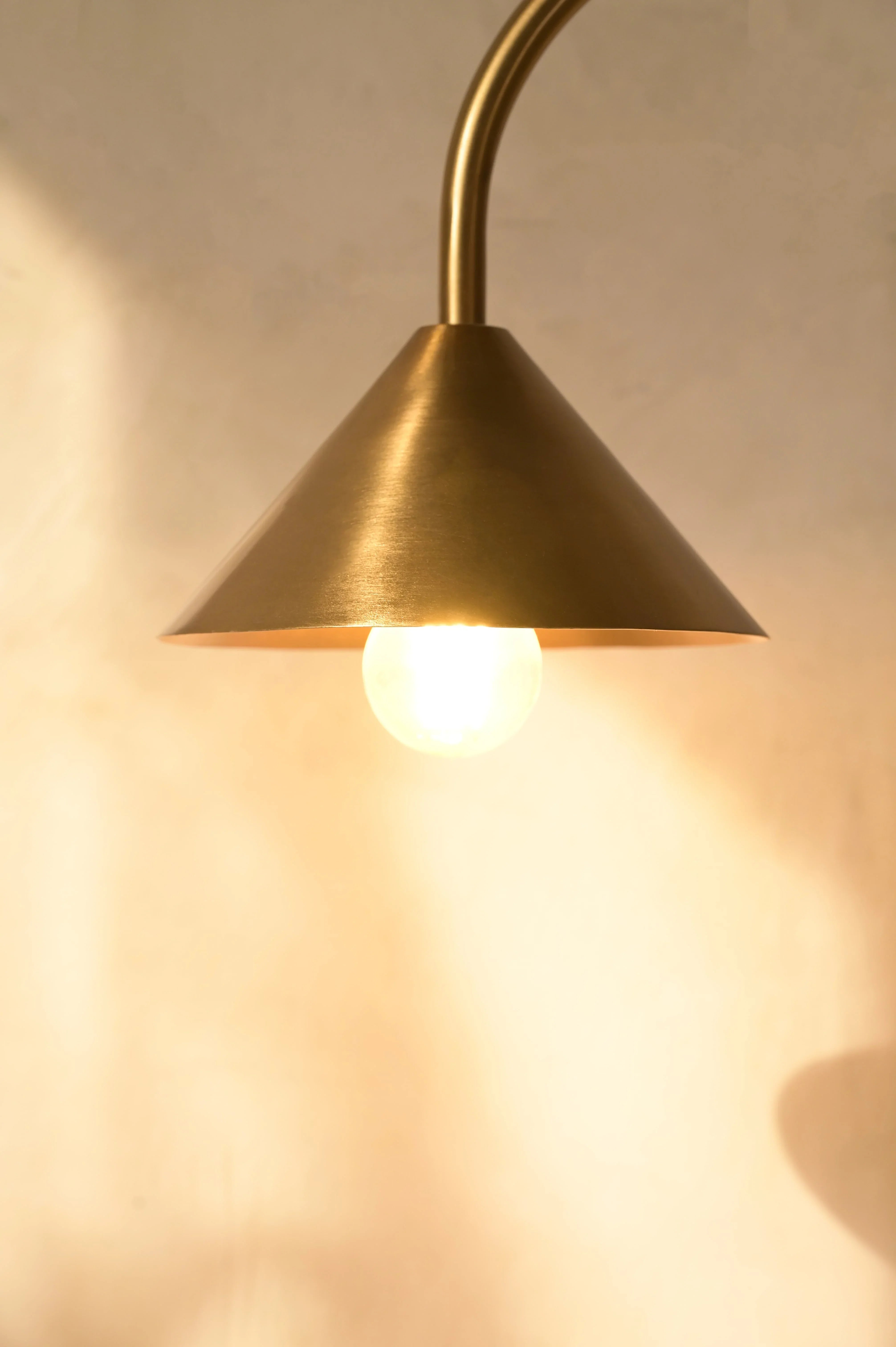 Hush Lamp | Iron