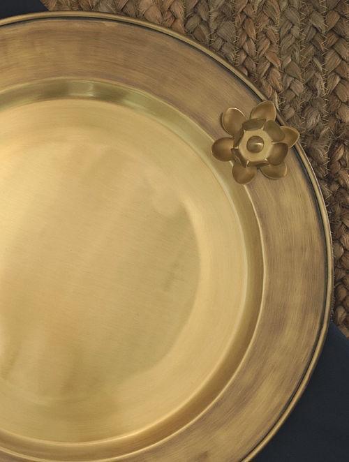 Buy Pooja Thali Set - Pure Brass Golden Sunehari Puja Thali Or Peetal Plate by Courtyard on IKIRU online store