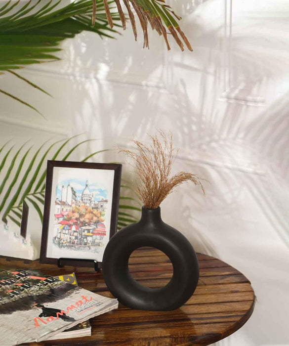 Buy Vase - Ceramic Donut Flower Vase For Living Room Decor Black Color by Purezento on IKIRU online store